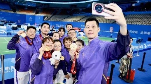 难忘广东夺金之旅 十五运会群众羽毛球高手意犹未尽