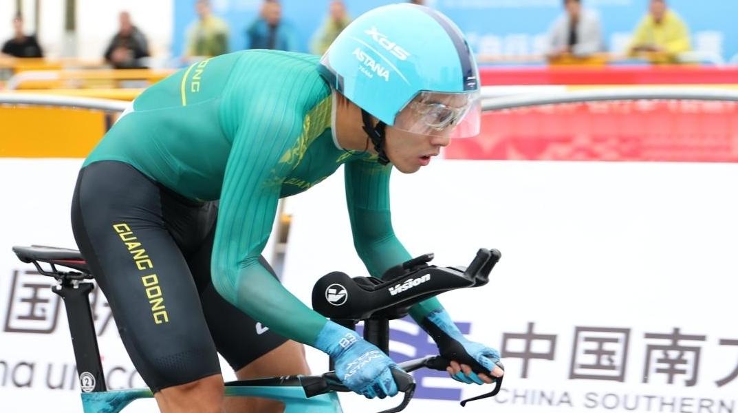 十五运会公路自行车比赛揭幕 广东名将“雨战”失手