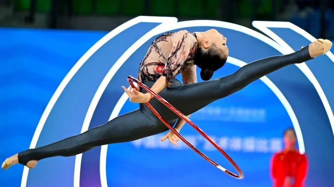 王子露获十五运会艺术体操个人全能金牌