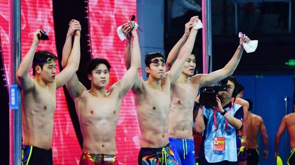 浙江队夺得十五运会男子4×100米自由泳接力冠军