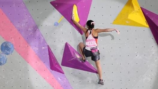 十五运会女子攀石决赛:广东队选手李美妮加冕冠军