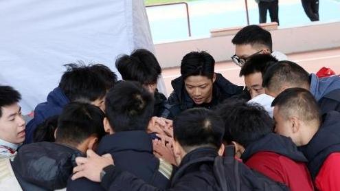 男子4×100米接力广东队惊险闯入决赛，今晚“亚洲飞人”将上演“最后一舞”