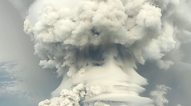 新西兰：汤加火山未来几天或几周可能持续喷发，威胁援助工作