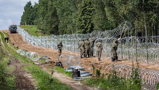 为阻止难民从白俄罗斯入境，波兰政府耗资25亿建边境隔离墙