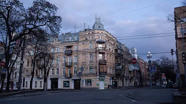 基辅市便利店和公共交通从28日8时起恢复运营