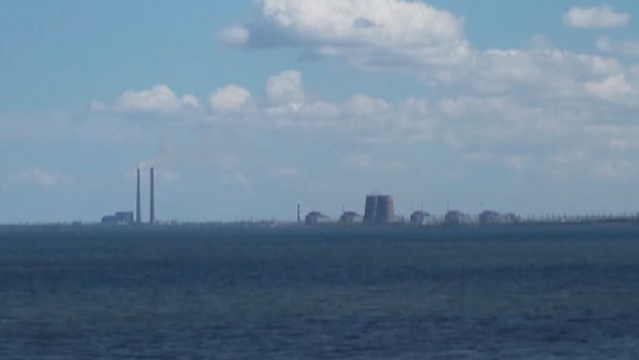 扎波罗热核电站附近再遭袭 俄乌双方各执一词