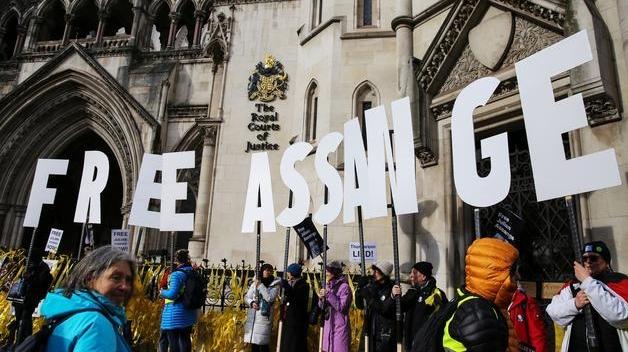 英国高等法院结束审理阿桑奇引渡上诉案