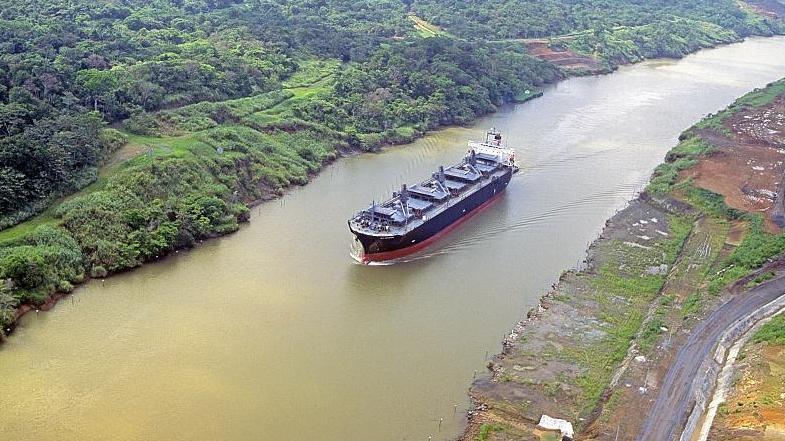因缺水限行拍卖船位 巴拿马运河2023财年收入增长近15%