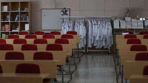 反对政府推进扩招，韩国逾半数医科大学生申请休学