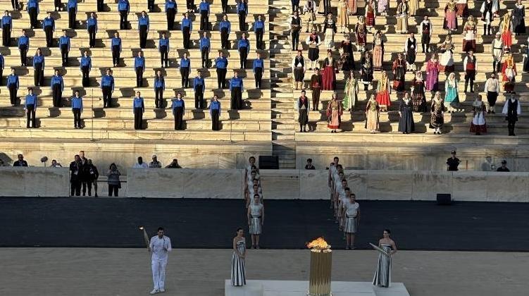 巴黎奥运会火炬在希腊境内传递结束，火种正式交接给巴黎奥组委