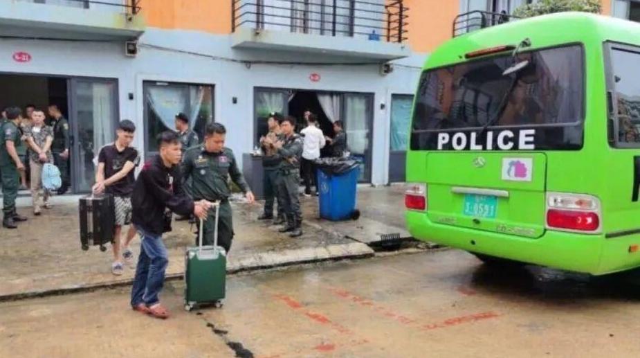 柬埔寨警方破获两起大型网络诈骗案,65人被捕