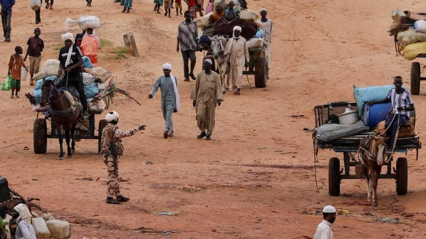 自10月底以来超10万平民逃离苏丹西部法希尔市
