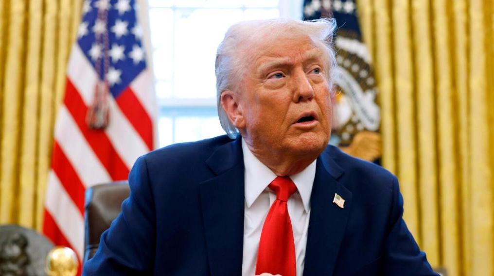 特朗普：泽连斯基必须同意美国支持的和平计划