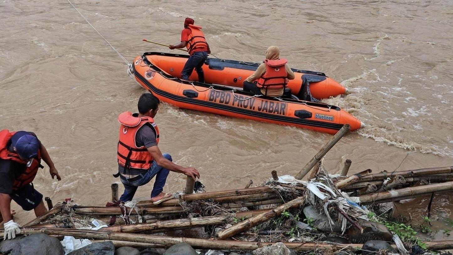 印尼苏门答腊岛山体滑坡灾害已致303人死亡