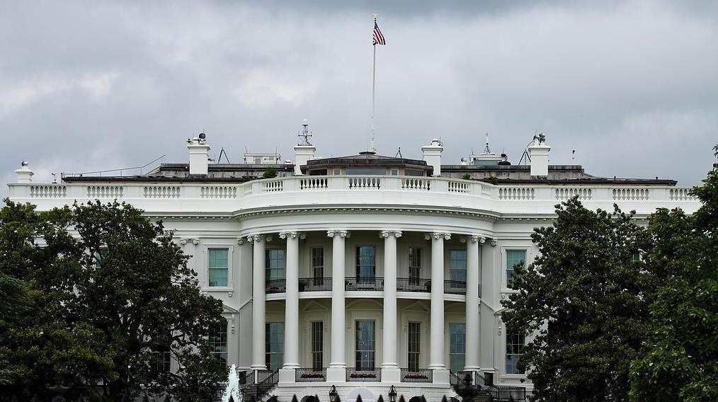 特朗普签署行政命令 重申2028年登月目标