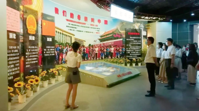 广州市国防教育中心与7所小学开展支部共建主题党日活动