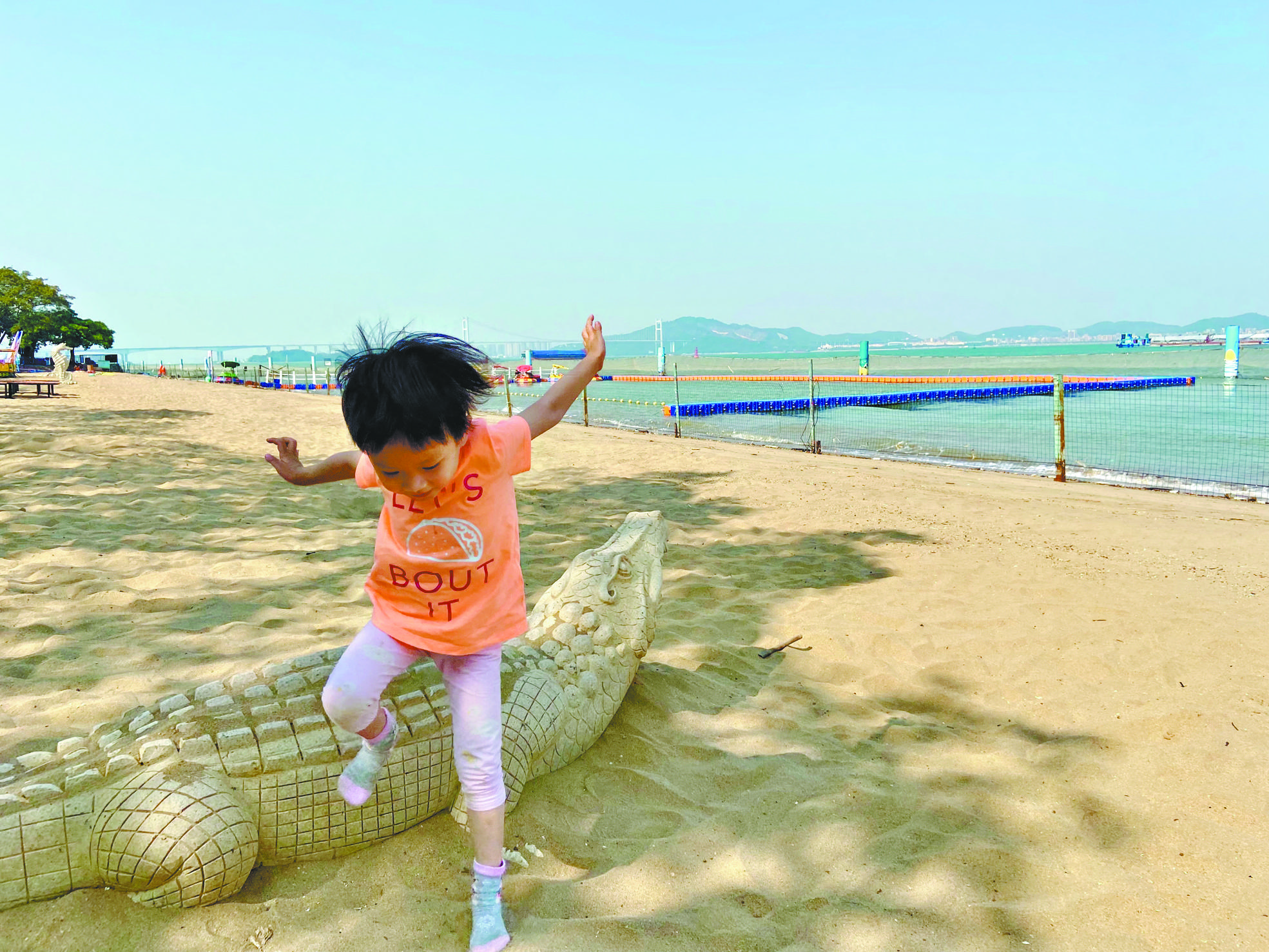 高鹤涛-天气:空旷处,放松片刻身心-FZ102811864351