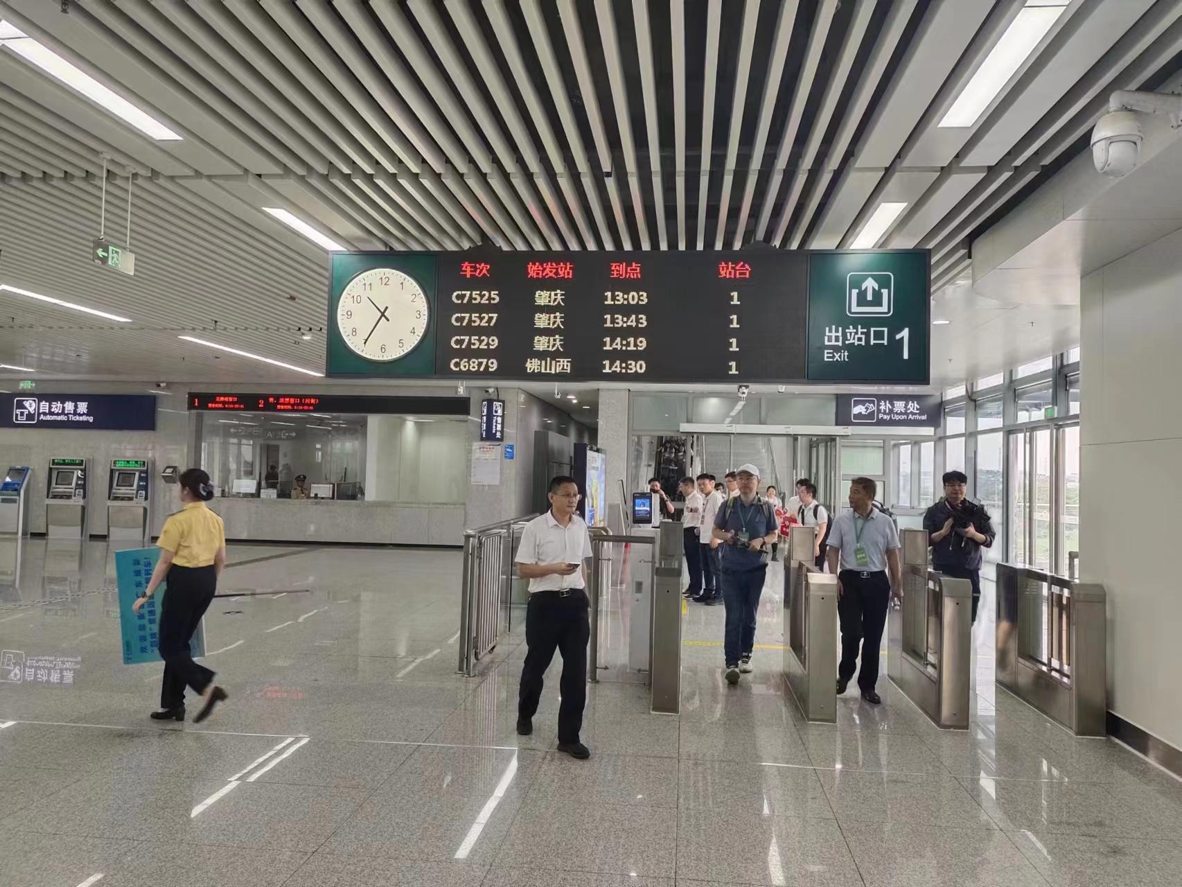 71c231cebeb842bbba2d84ffa4aa669.jpg 71c231cebeb842bbba2d84ffa4aa669.jpg