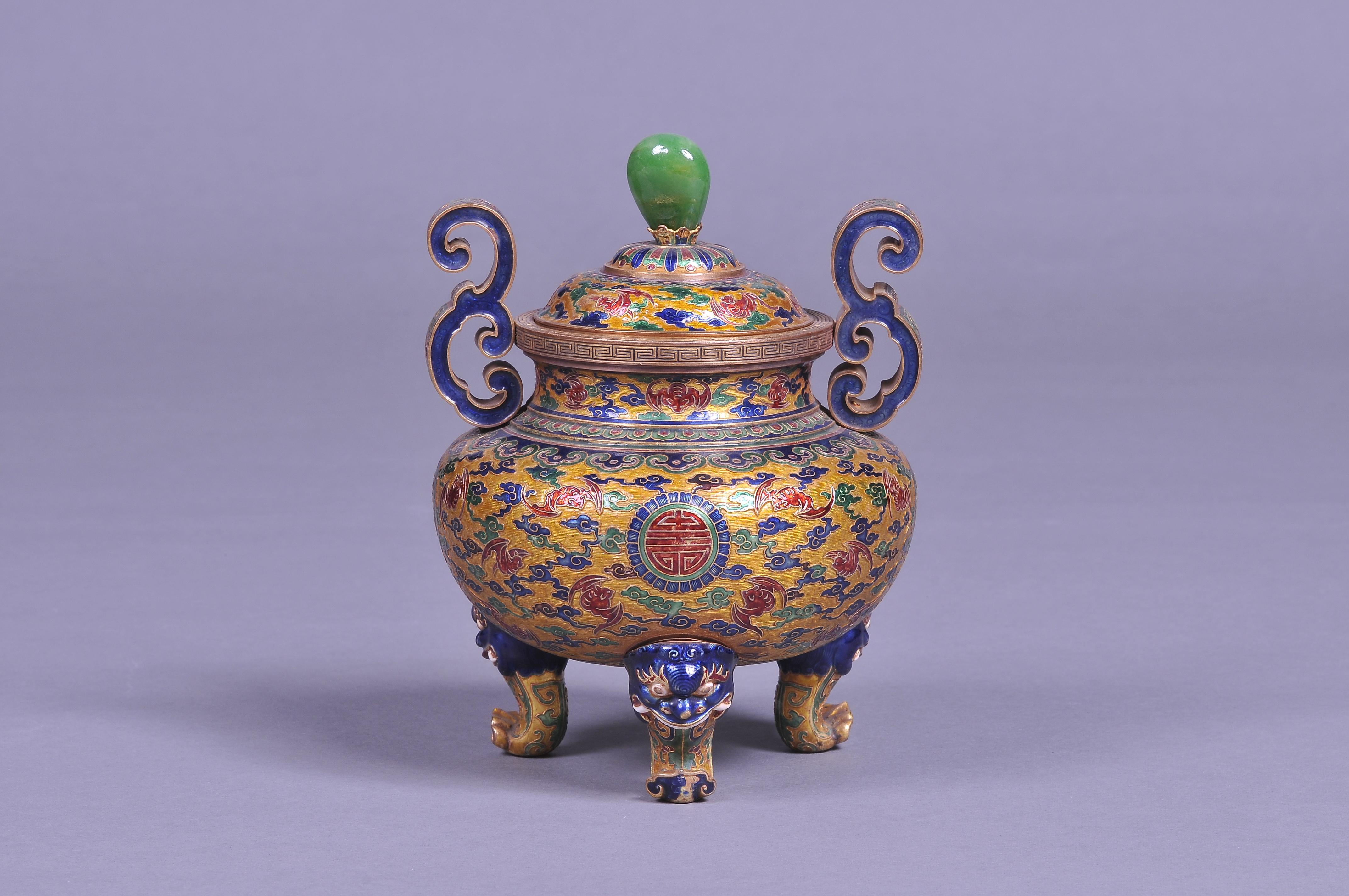 嵇沈玲-清乾隆 铜錾胎珐琅金鼎-FZ100413178273.jpg
