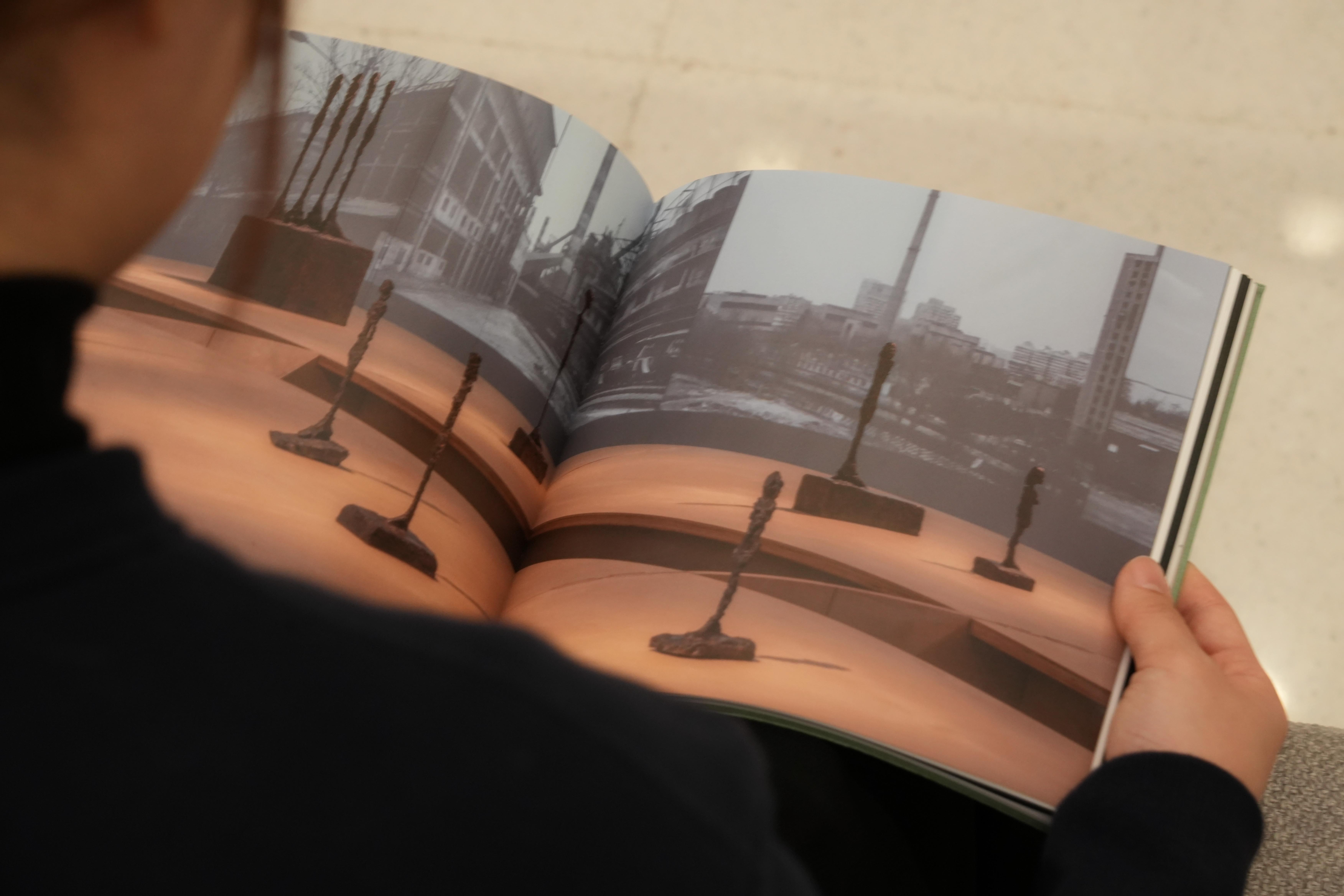 图:“1的纪念性:贾科梅蒂在塱头”展览同名新书,引起观众关注