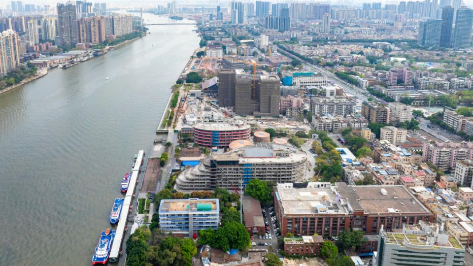 大湾区和她的伙伴们① | 上海杨浦滨江“遇见”广州聚龙湾片区：老厂区焕新的双城对话