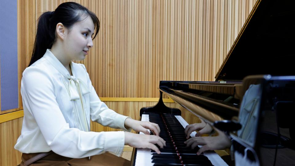 星海音乐学院视障女孩的音乐梦