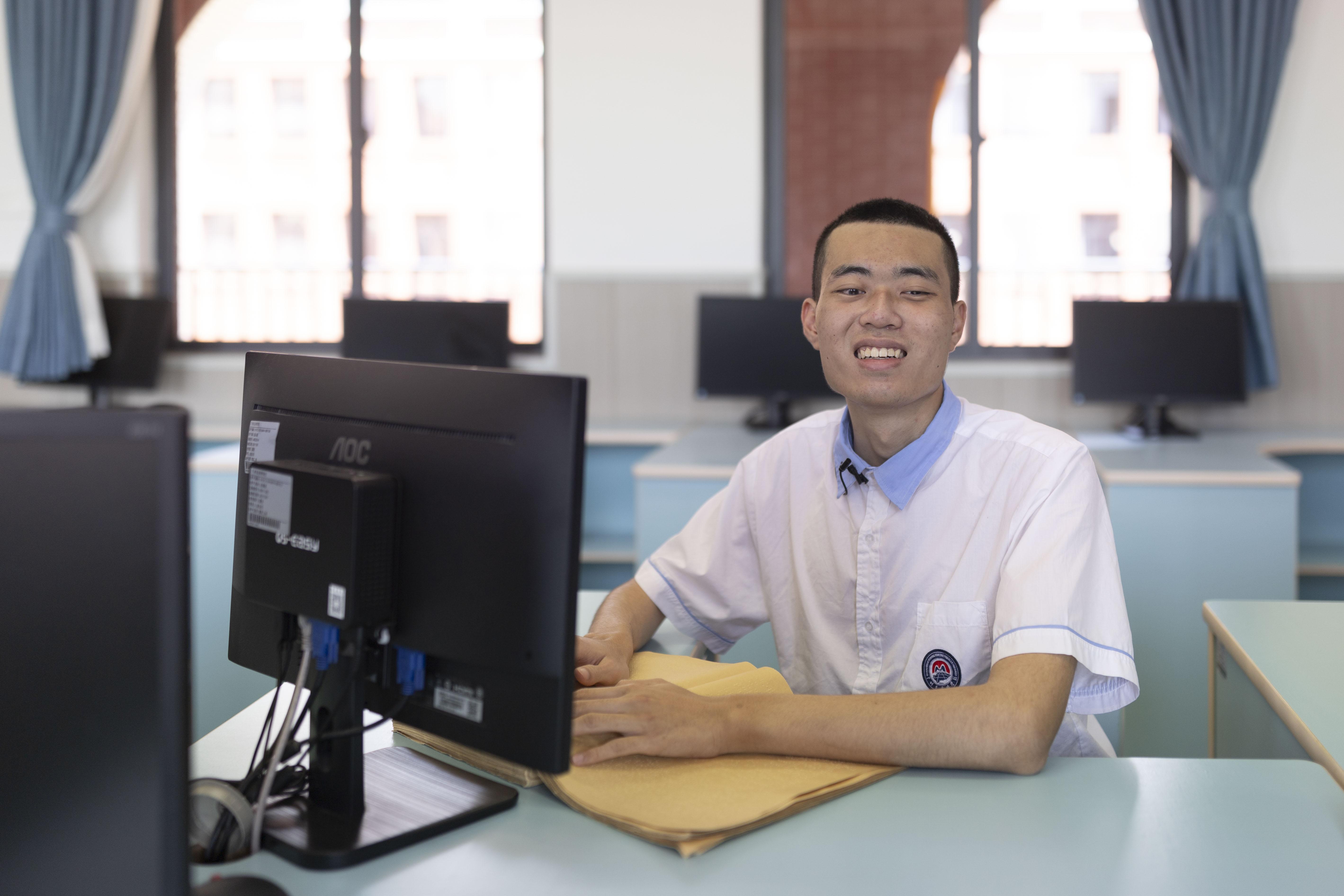 ef2e7d69c4bd4adfd22773d6b707b11.jpg ef2e7d69c4bd4adfd22773d6b707b11.jpg