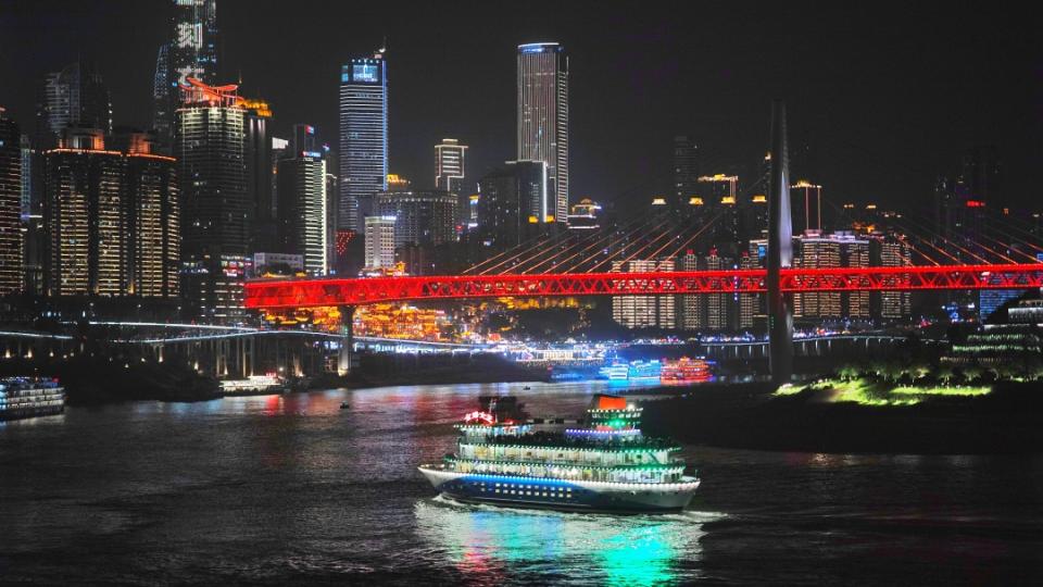 ​重庆两江游“遇见”广州珠江游：夜景+夜宴+夜购丨湾区“友”约