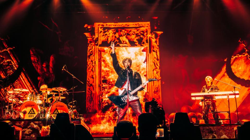 23首歌唱不停！“盲盒式演出”带来创新演唱会体验