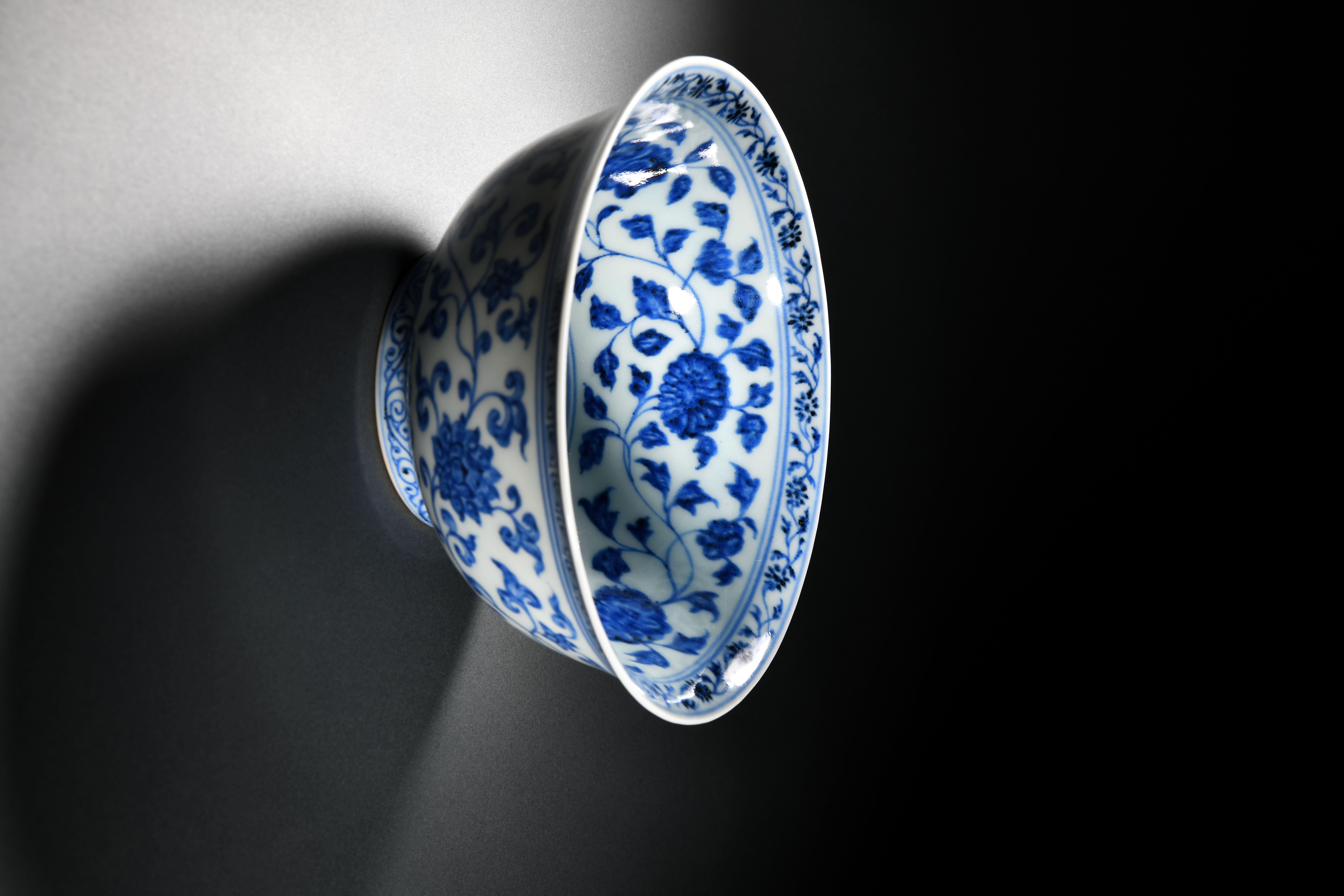 Lot 70明宣德 青花纏枝四季花卉紋盌2