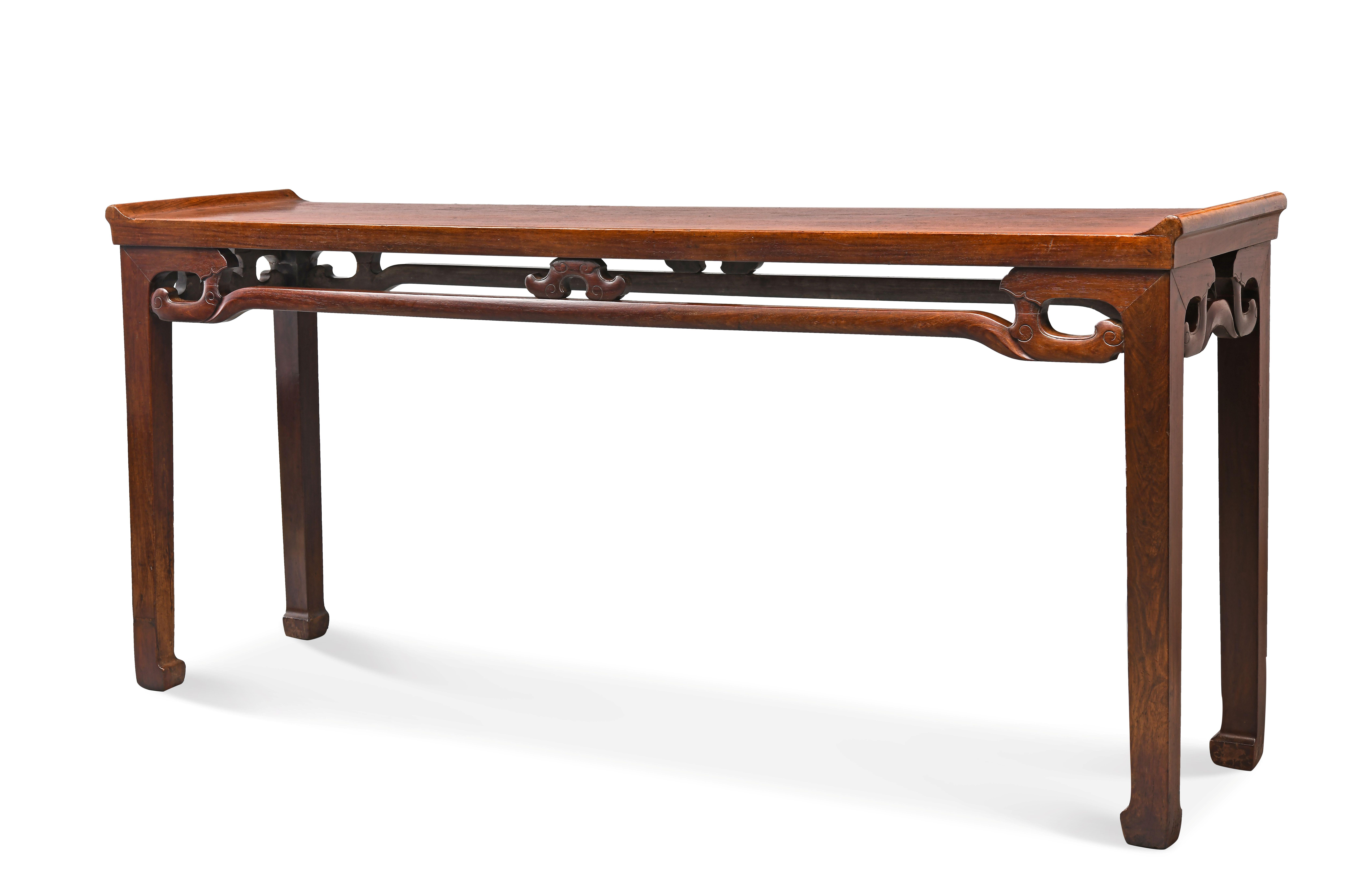 Lot 311 明末清初 黃花梨獨板面翹頭案1