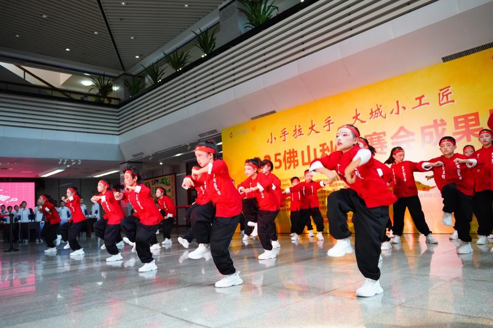 “小手拉大手·大城小工匠”十年了！