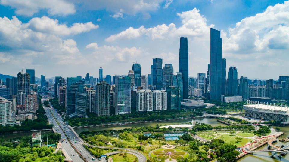 《建议》明确“十五五”时期我国经济社会发展指导方针