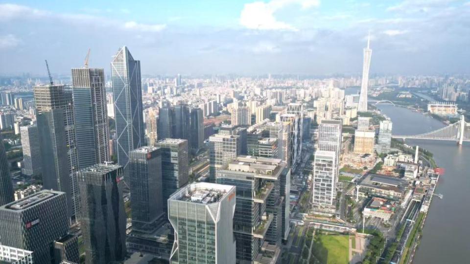 一条路，如何从会展通道“长”成城市客厅？