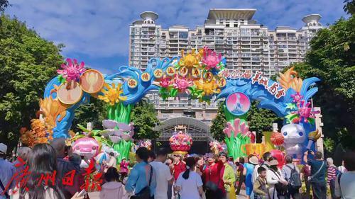 秋日限定浪漫！市民游客打卡菊展