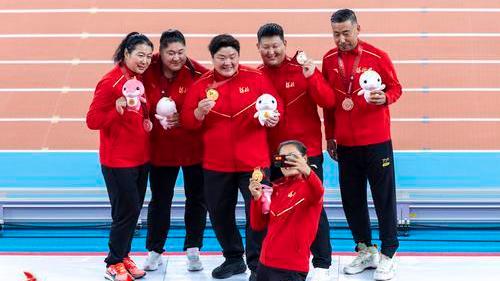 图集 | 11月16日十五运会田径赛场，我们用镜头记录下了这些精彩瞬间