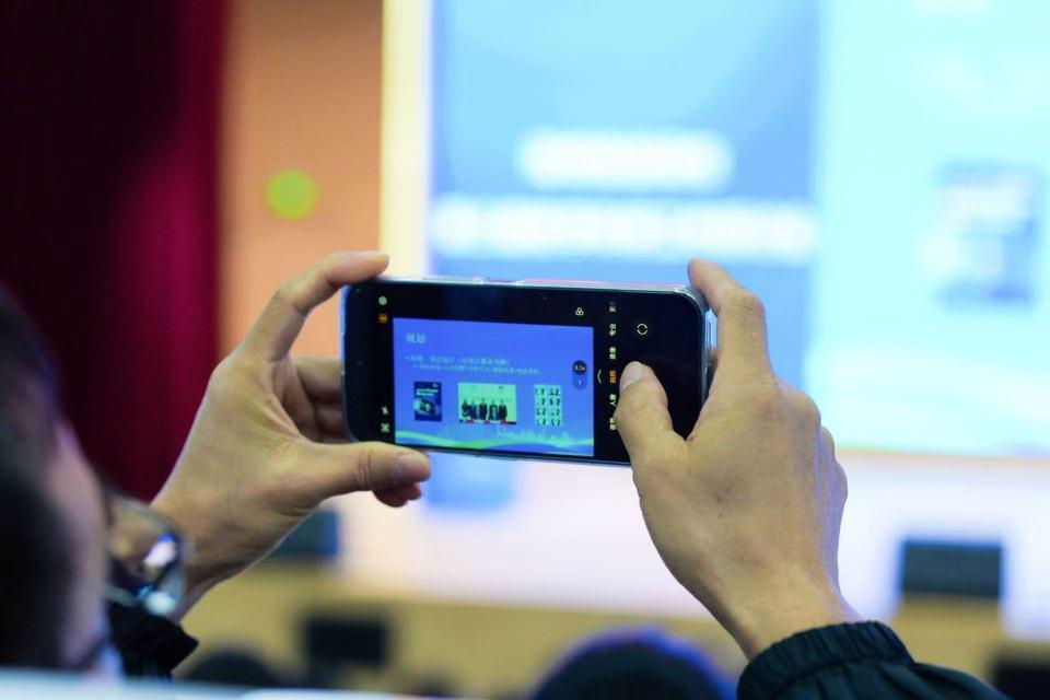 十“育”见华贸⑦｜打造科研育人新范式，激活创新人才培养强动能