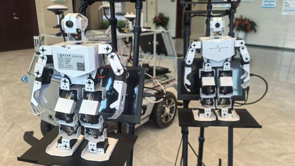 第二届“逸仙勇士杯”协同机器人国际邀请赛举行