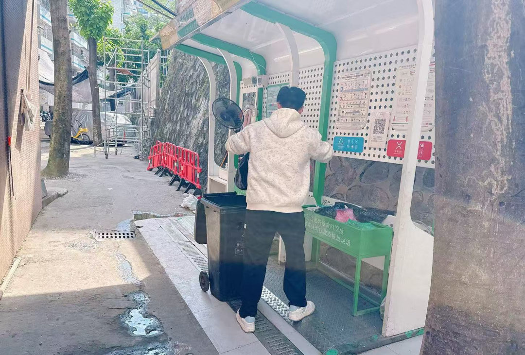 京溪街开展圾分类专项巡查与督导行动。通讯员供图