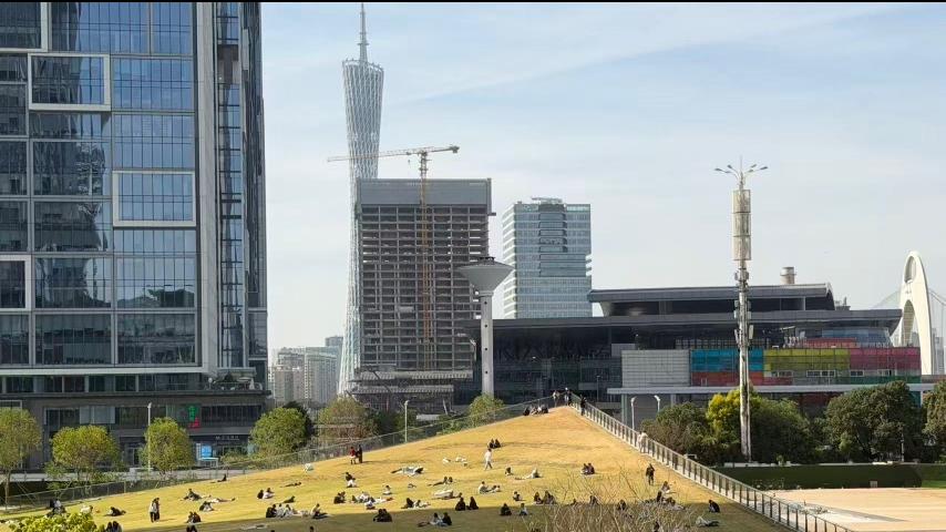 琶洲这块绿地成休闲新热点，数字新城绽放绿色活力