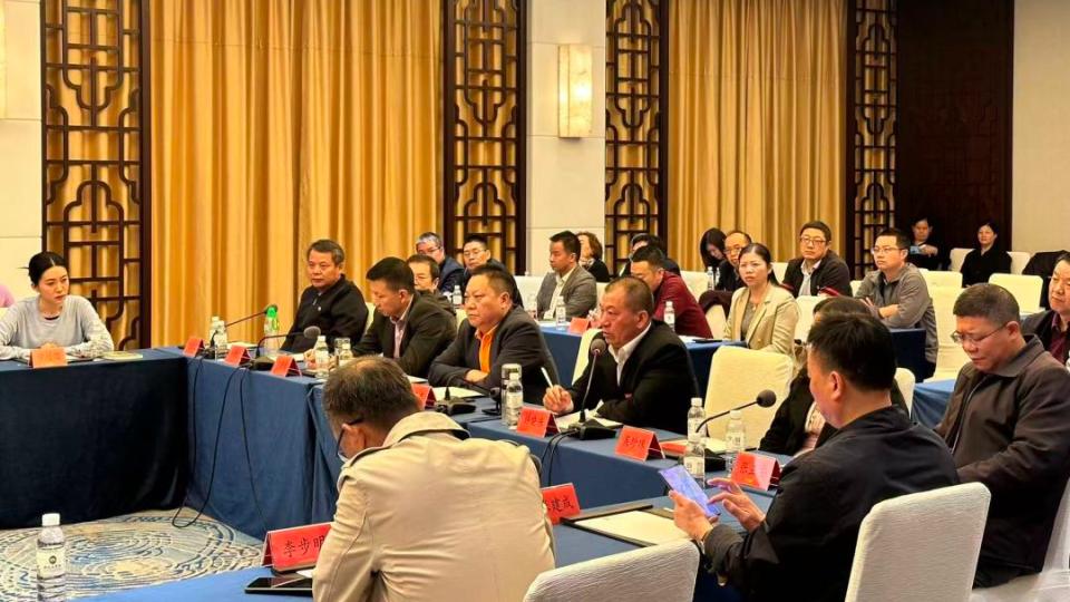 青春在雪域高原炽热绽放，援藏题材电影《雪域使命》12月12日上映