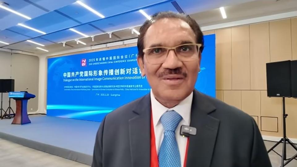 读懂中国 | “巴铁”官员“晒单”：已购中国新能源车