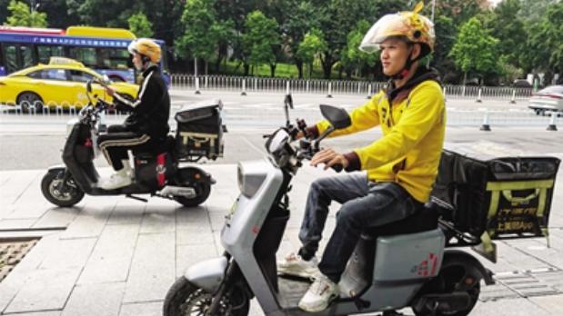 时报调查 | 骑手取餐不再匆匆忙忙，送餐更守交规了