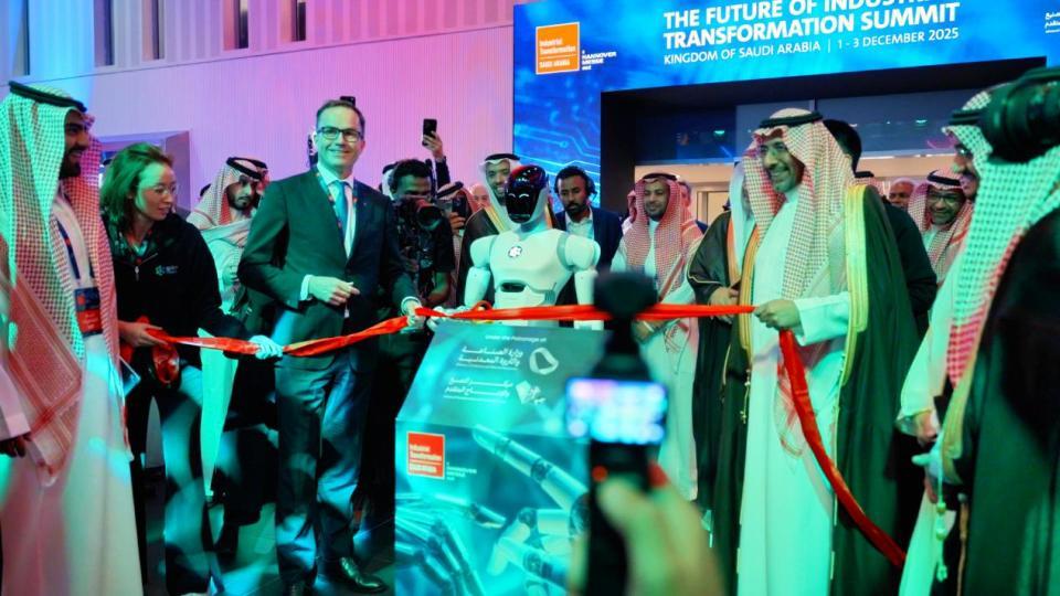 机器人参考丨智平方代表中国科创力量受邀亮相沙特ITSA，以中国“具身”方案助力Vision 2030