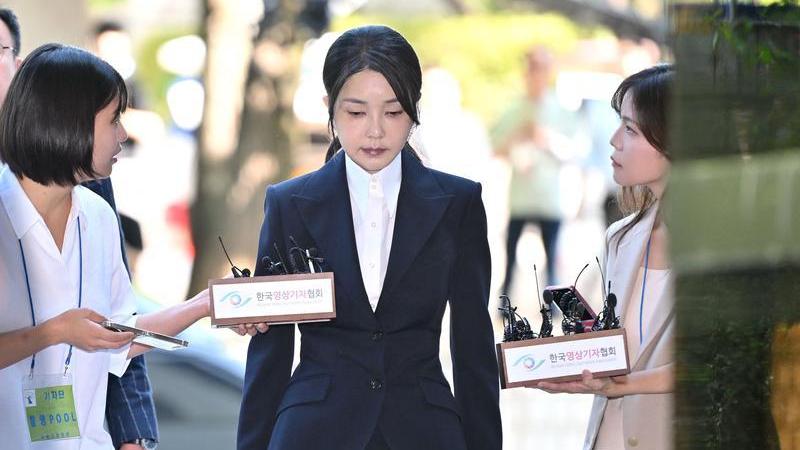 韩国前总统尹锡悦妻子金建希被求刑15年