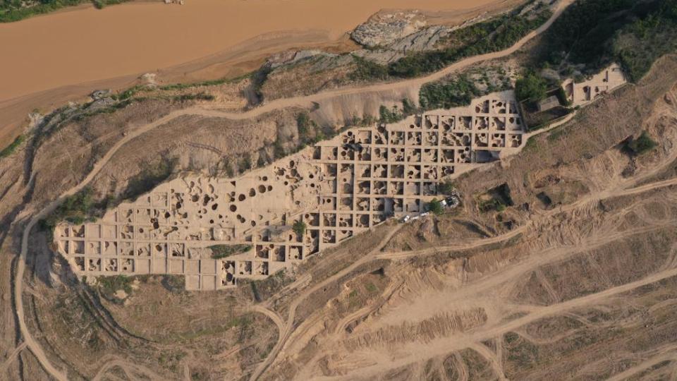 陕西淳化发现龙山文化早期大型仓储遗址