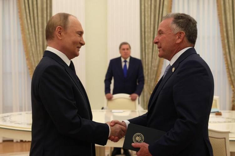 俄总统助理：俄美讨论了乌加入北约问题