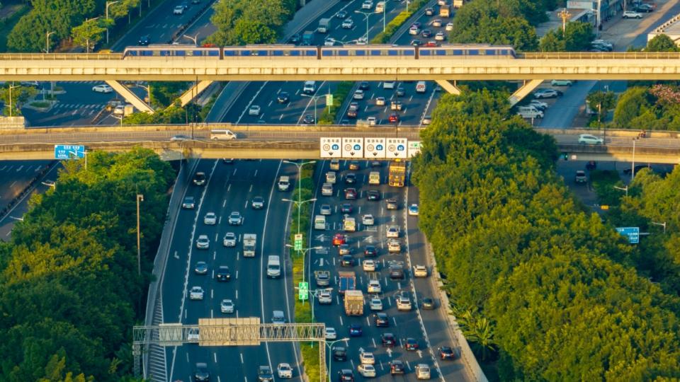 广州交警：12月8日这个时间段违反限行规定的车辆不予处罚