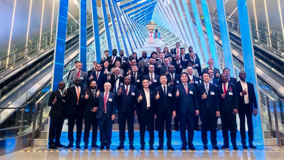 白云机场T3获驻穗领团赞誉：卓越的设计，是让文化自己“说话”