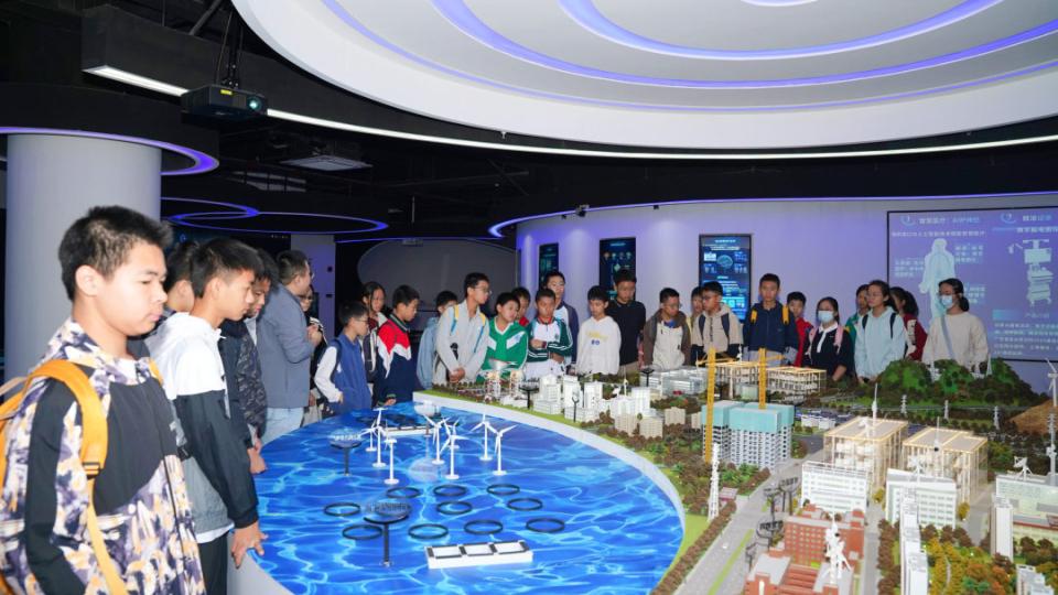 点燃青少年科技梦想，“未来已来”2025广州科技体验行成功举办